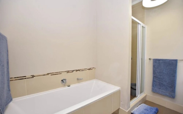 E1 Seaforth Terraces