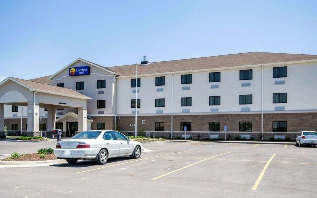 Red Roof Inn & Suites Ferdinand