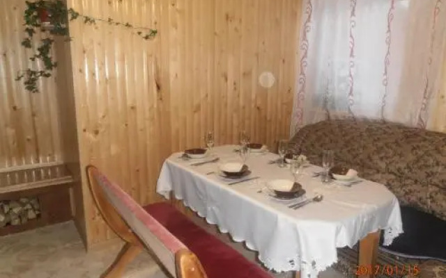 Smerekova Khata on Pidgirna