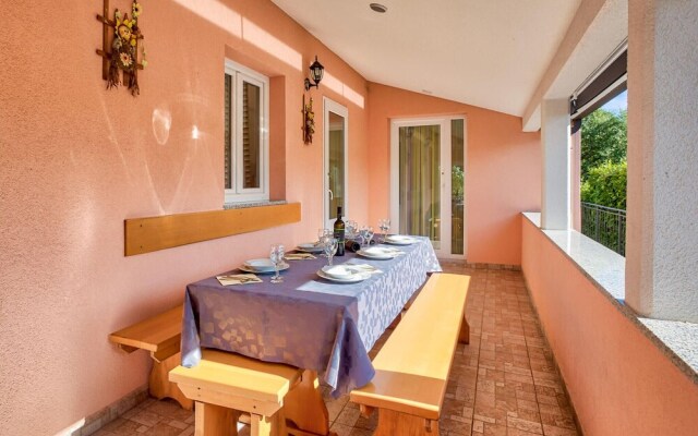 Beautiful Home in Labin With Wifi and 3 Bedrooms