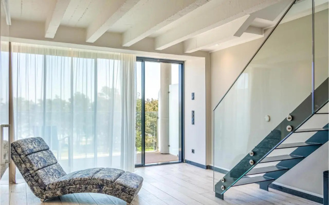Avida Penthouse 1718
