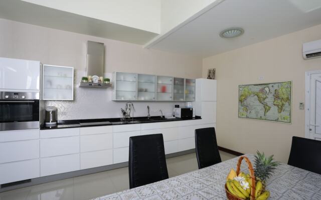 Green Residence Pool Villa