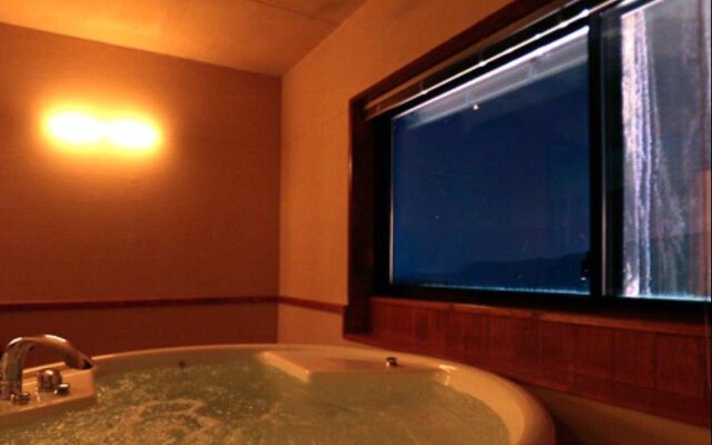 Natural Resort Niseko Weiss Hotel