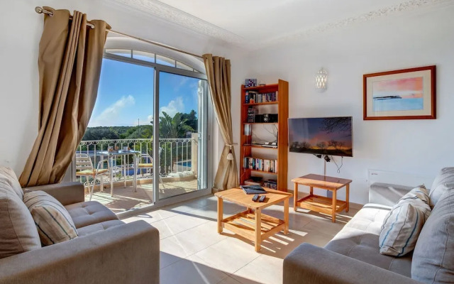 11 Marinha Two Bedroom Apt at Praia do Marinha