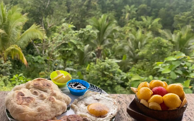 Jungle bar Resto & Cottages