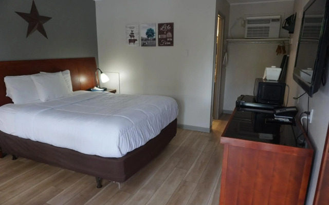 Harvest Drive Family Inn