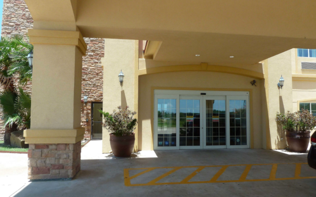 Americas Best Value Inn & Suites Gun Barrel City