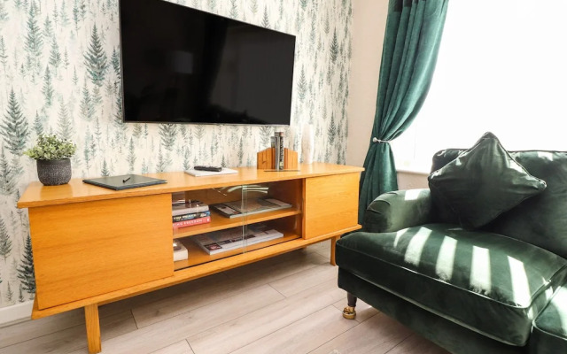 2 Pine Grove