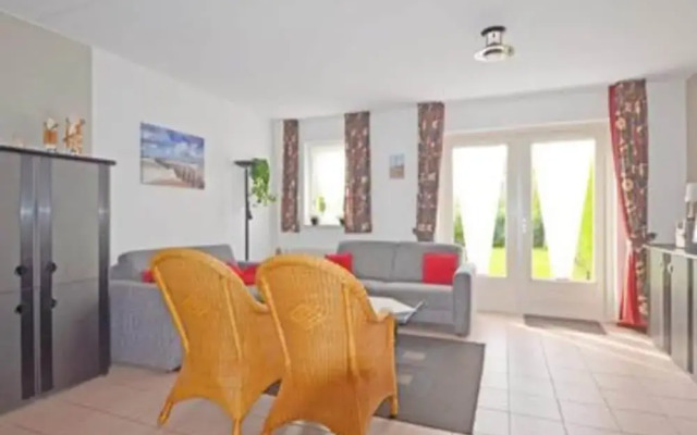 Cosy Bungalow Near the Beach
