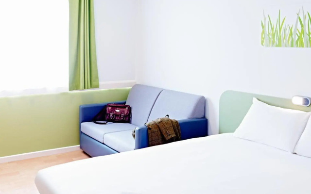 Warrington M6 Motel J20/M6 Lymm Services