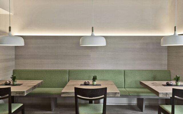 ARX Hotel & Restaurant