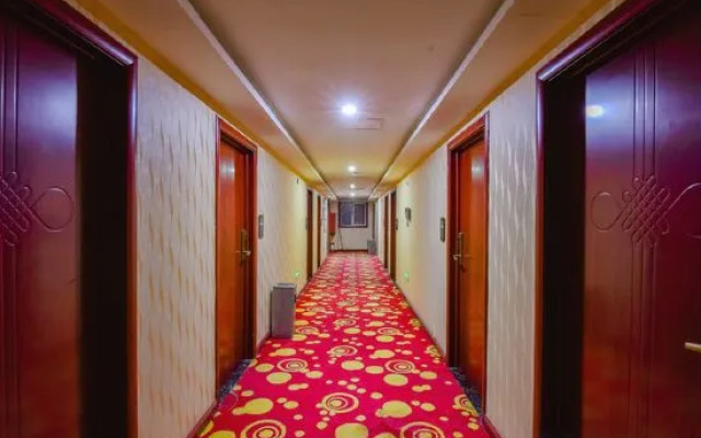 Shenqiu Golden Apple Hot Spring Hotel