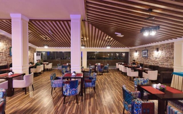 Riva Hotel