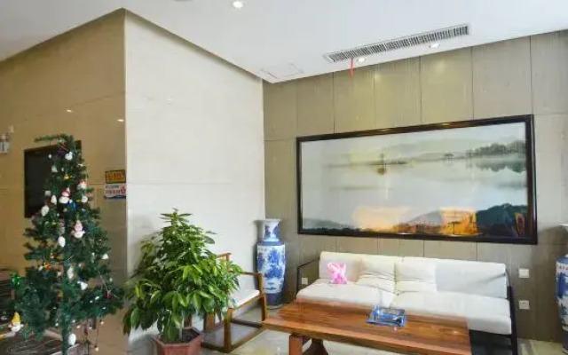 YI Cheng Le Xuan Hotel