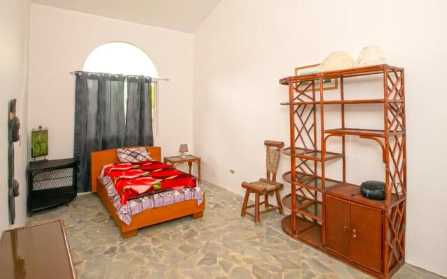 Playa Laguna 65 5 bedroom Villa