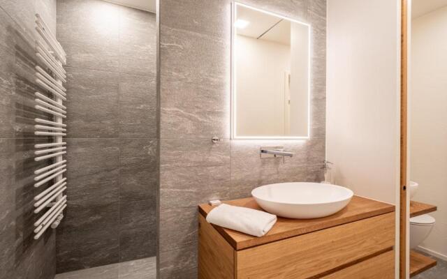 LAAX Homes - Val Signina 7-12