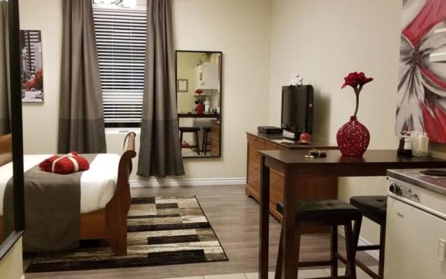 Cozy Studio #14, By Amazing Property Rentals