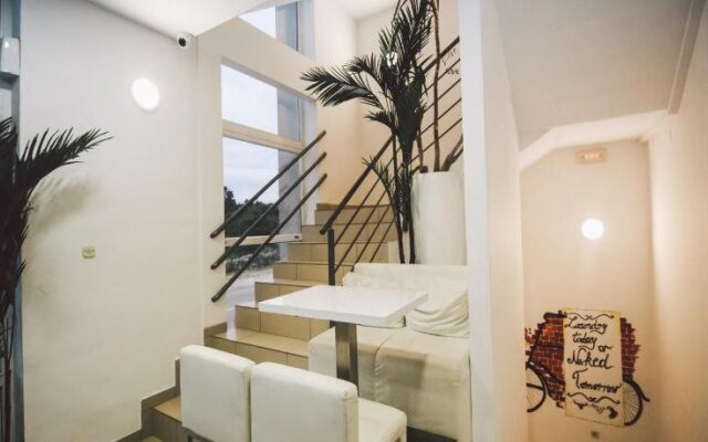 Moon Rocks Hostel