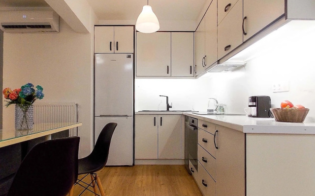 Plaka Hidden Jewel - Acropolis