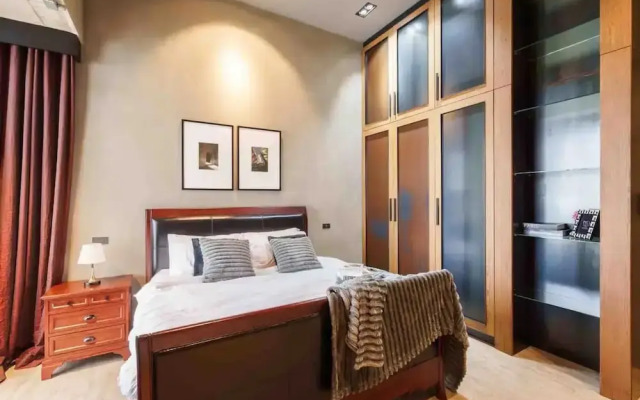 Luxury Pool Villa With Jacuzzi & Lift by Thonglor
