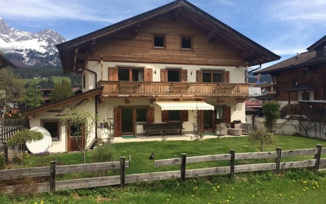 Unique Chalet in the Center of Elmau, Near Ski Lift