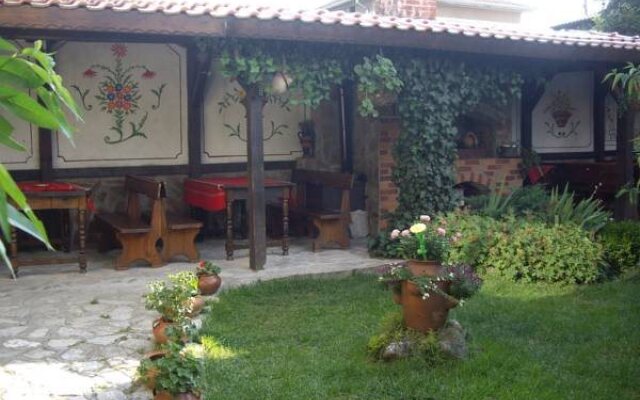 Saint Nikola Family Hotel