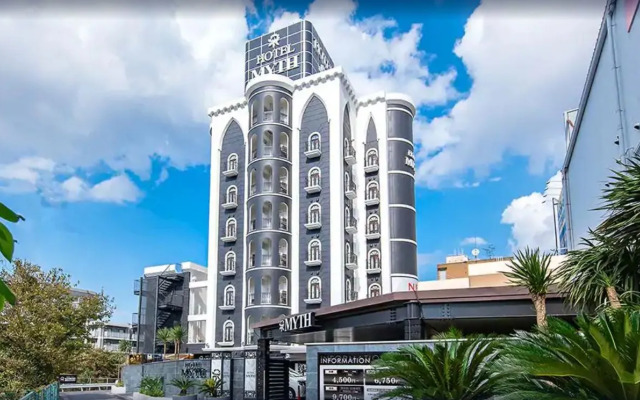 Hotel MYTH