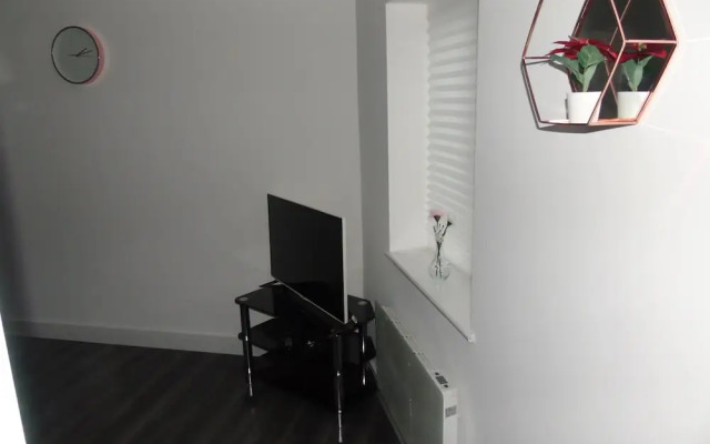 Captivating 1-bedroom Apartment in Bolton