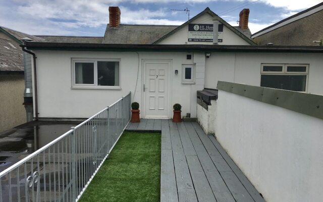 Harbour Lets - New Road Apartment - Porthcawl