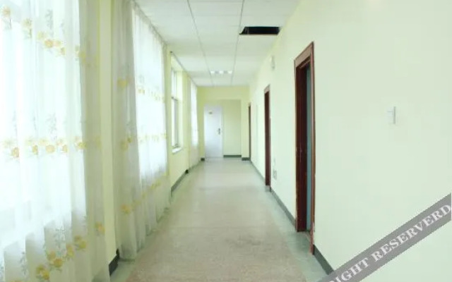 Rongcheng Jiazhou Express Hotel