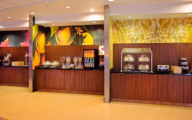 Fairfield Inn & Suites Monaca