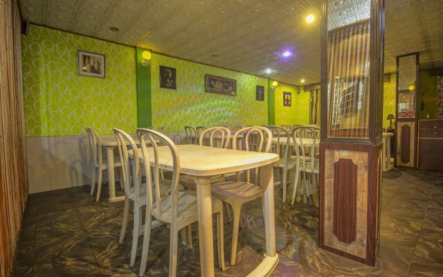 OYO 3875 Hotel Everest Glory