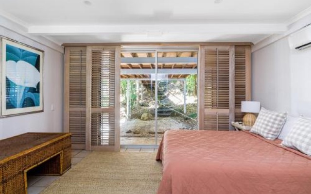 Byron Bay Accom 12 Childe Street, Byron Bay - Absolute Belongil Summerhouse – Guest Rooms – Byron Bay