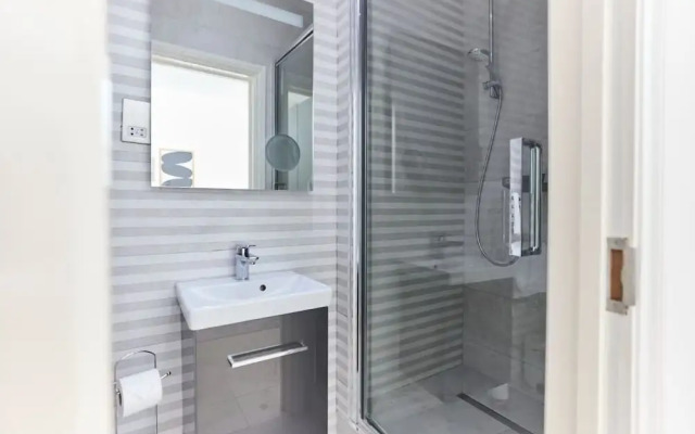 The Camden Park Place - Lovely 4bdr Flat With Garden