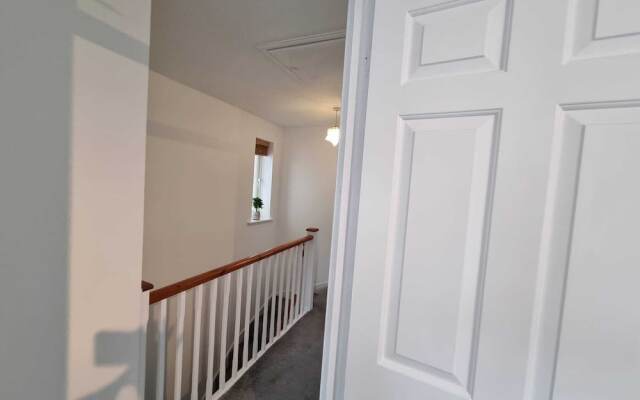 Captivating 3-bed House in Strood, Rochester Kent
