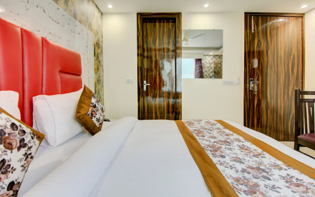 Hotel Dee Continental
