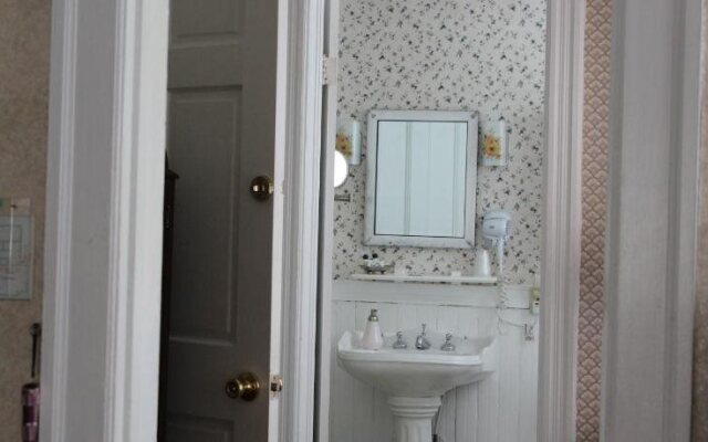 Stonegate Bed and Breakfast