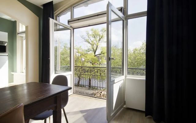 Nassaukade Apartment 1