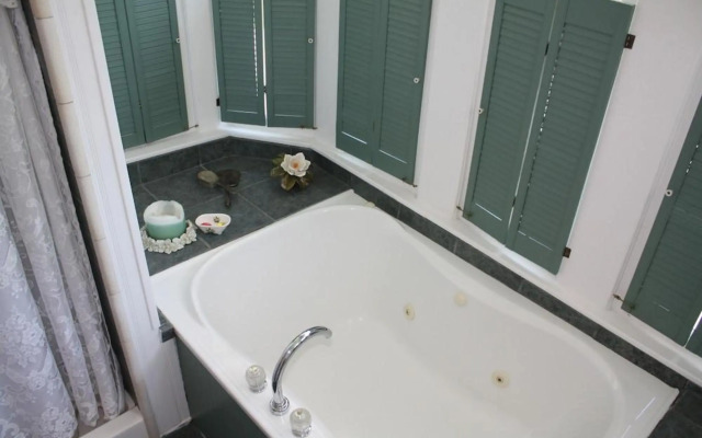 McFarlin House B&B