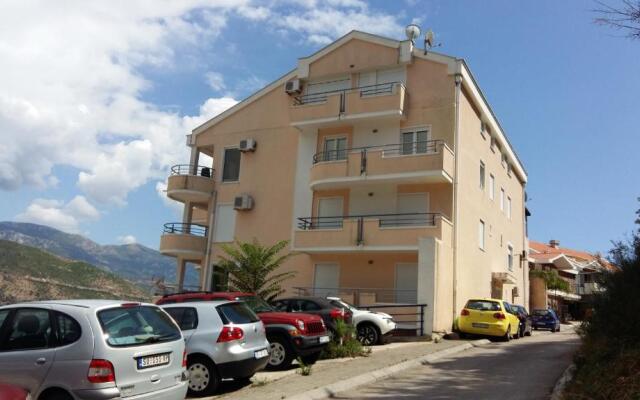 Apartment Bravo Budva