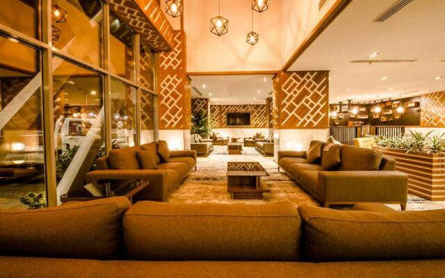 White Diamond Hotel Sari