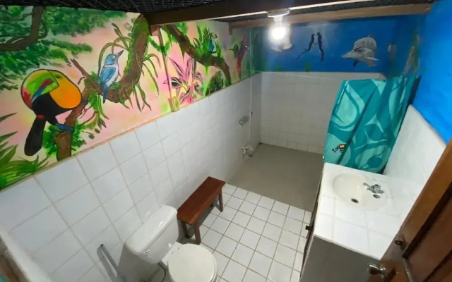 Pirate Drake Beach Hostel