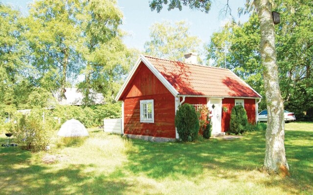 Awesome Home in Löttorp With 1 Bedrooms