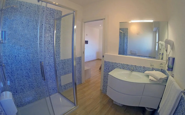 Rena Bianca Suite