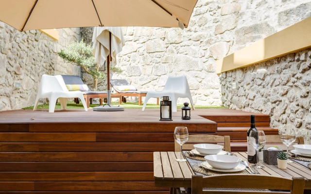 Pinheiro Terrace Downtown Apartment by DA'HOME