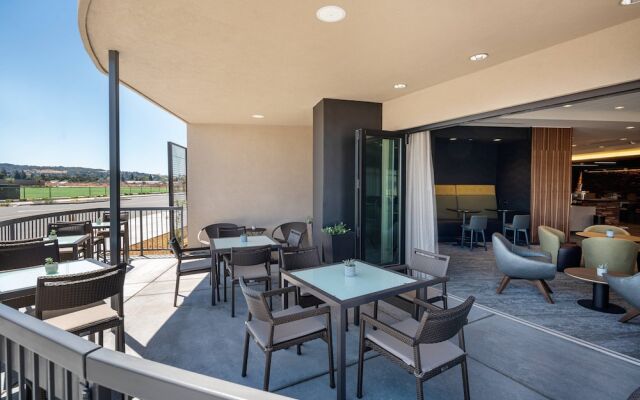 Courtyard Petaluma Sonoma County