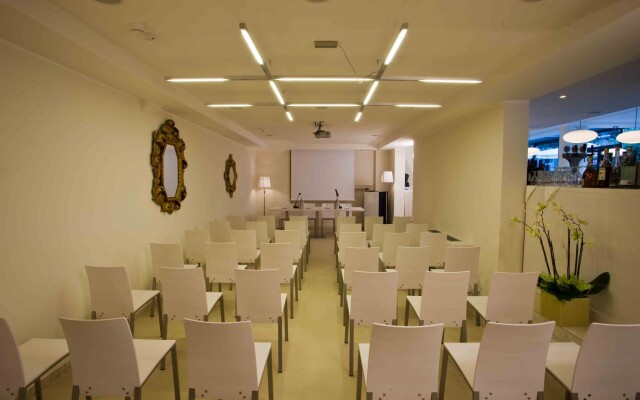 Ferretti Beach Hotel