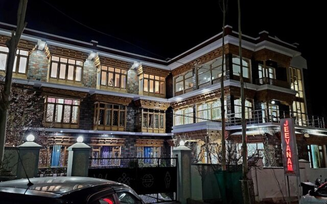 Hotel Jeevanam Villa
