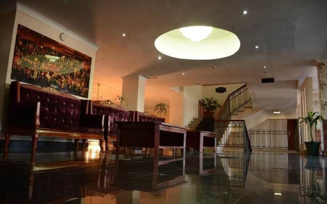 Kenenisa Hotel