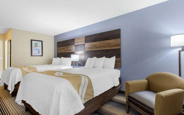 Quality Inn Airport-Near Uptown